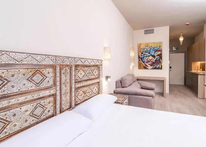 Tarifa Suites By Qhotels